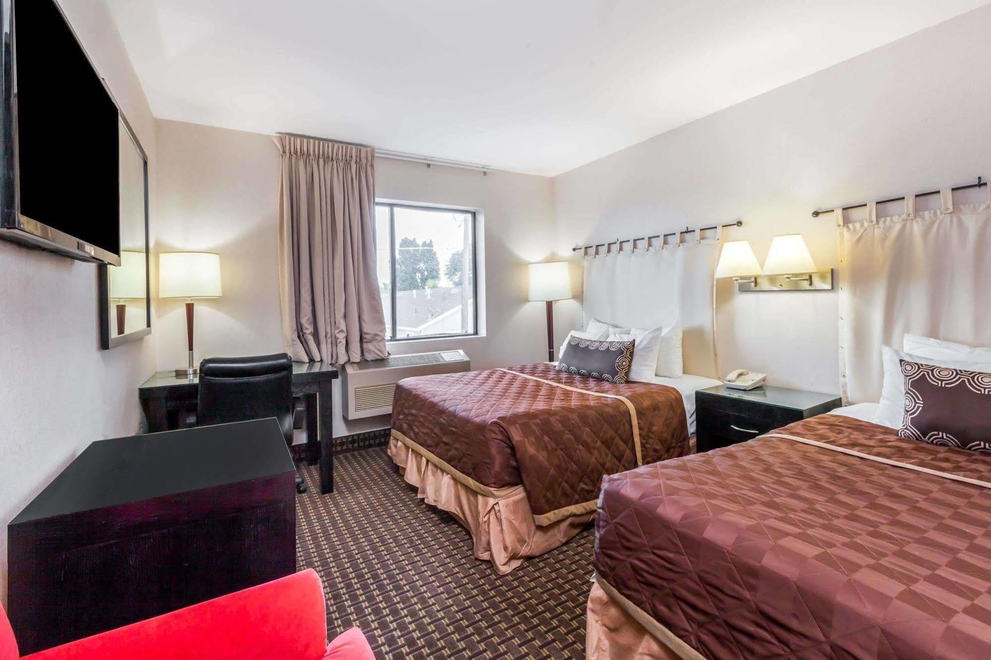 Econo Lodge Inn & Suites Williams - Grand Canyon Area Экстерьер фото