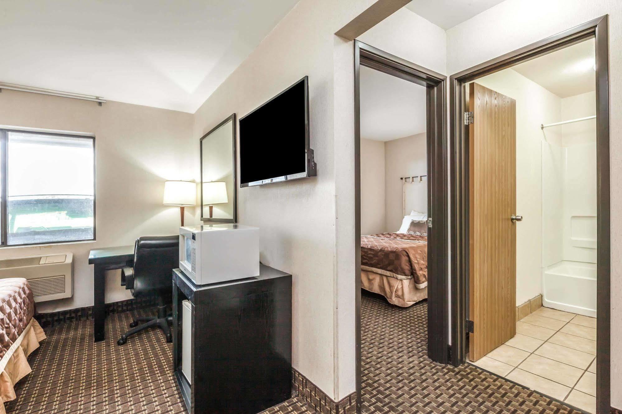 Econo Lodge Inn & Suites Williams - Grand Canyon Area Экстерьер фото